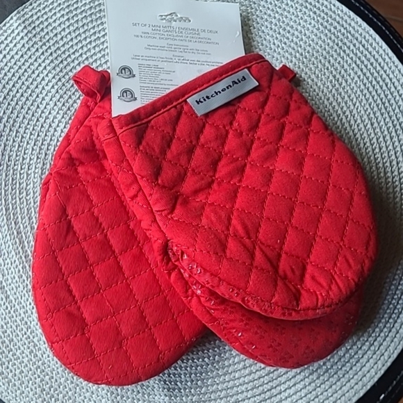 KitchenAid Mini Mitts - Picture 5 of 8